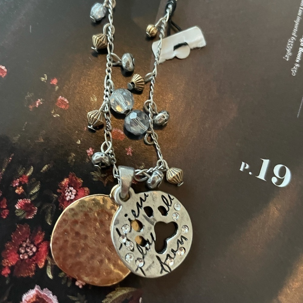 Statement necklace